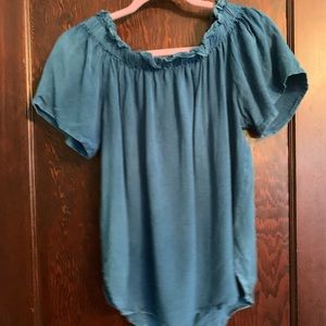 Off the shoulder feux Jean shirt
